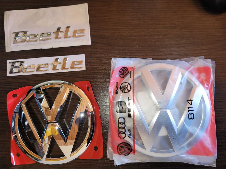 Значок на капот емблема Бітл Beetle VW