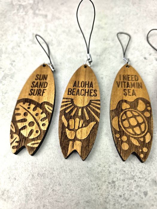 Brelok do kluczy deska surfingowa. Drewno teak