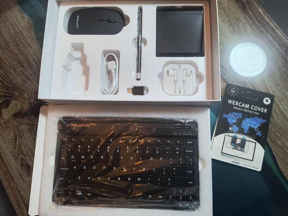 Планшет Teclast p30t комплект клавіатура миша підставка тач