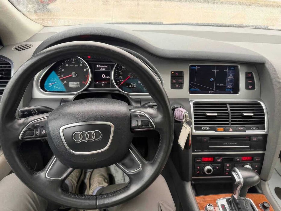 Audi Q7      2014