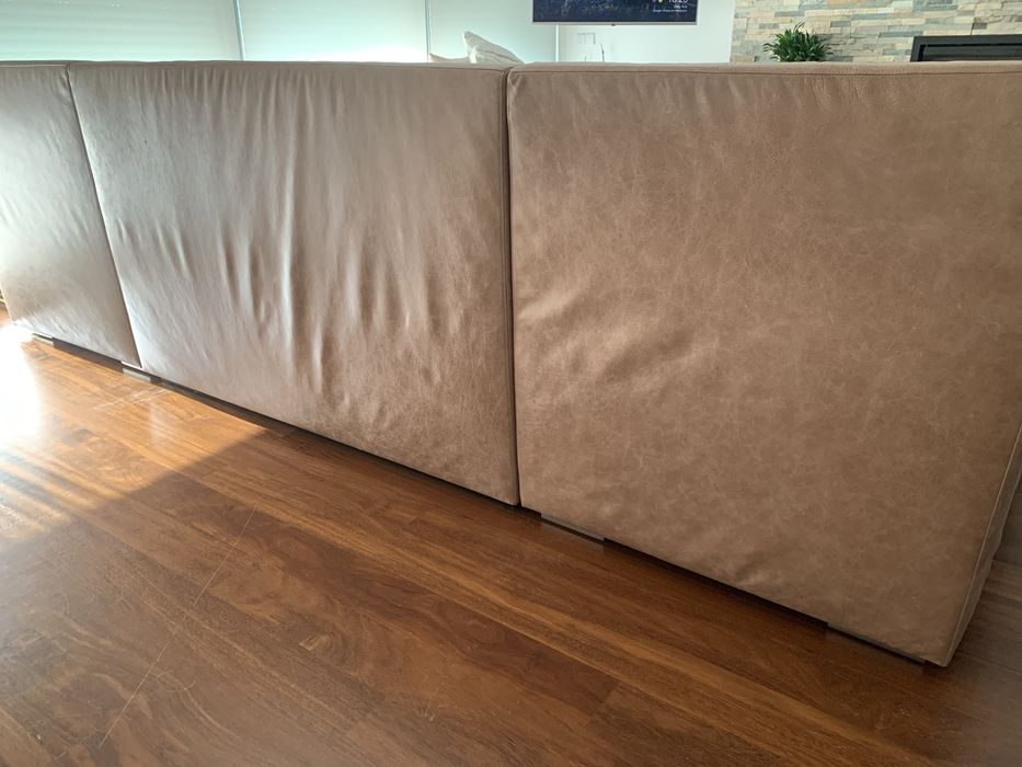 Sofa em pele genuina