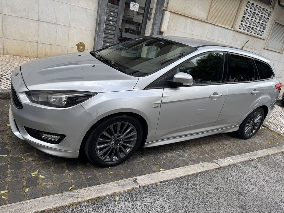 Ford Focus ST Line de 2017 com 330000KM