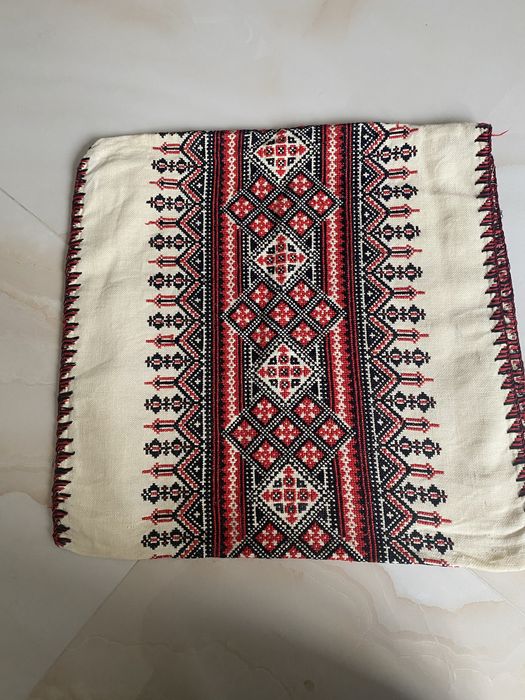 Вишиті наволочки на полушки