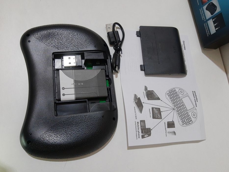 klawiatura ,touchpad bezprzewodowa podświetlana