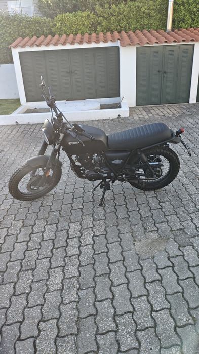 Mota Brixton Felsberg 125 (2023)