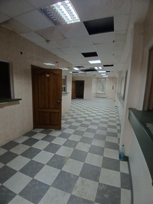 Офіс 300м2, до метро 5 хвилин