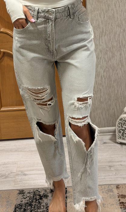 Джинси МОМ з розпорками, BERSHKA, голубі та сірі