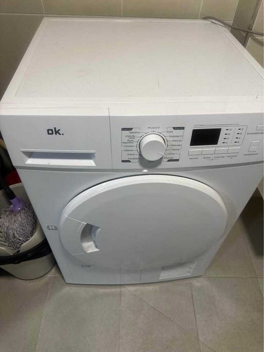 MÁQUINA DE SECAR ROUPA – A FUNCIONAR