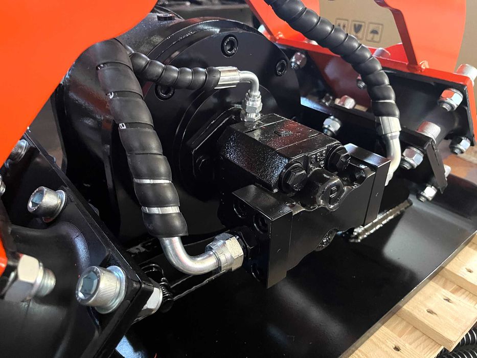 Placa Compactadora P/Escavadora 4-10T - **Nova c/ IVA e Envio grátis**