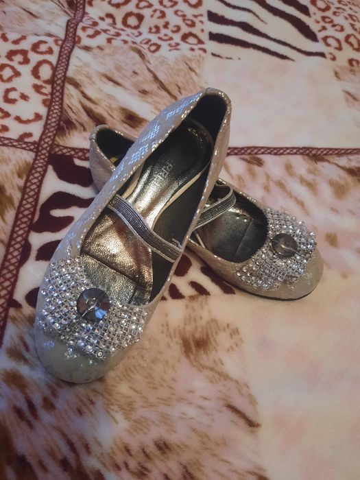 Дитячі туфлі на дівчинку!