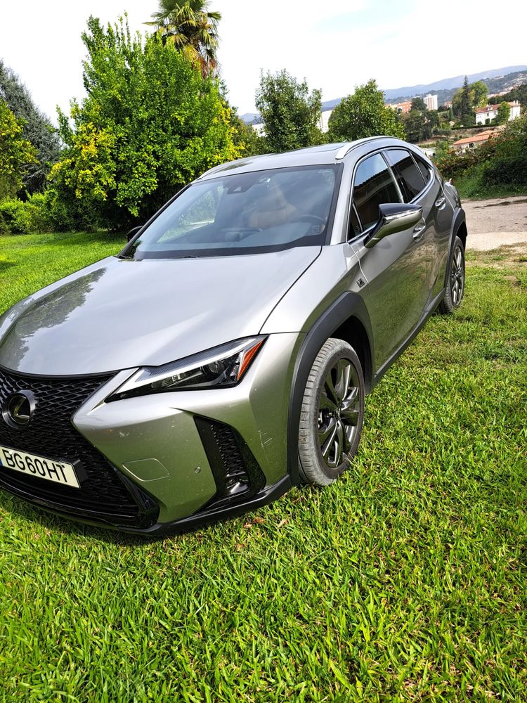 Lexus UX 250h F Sport