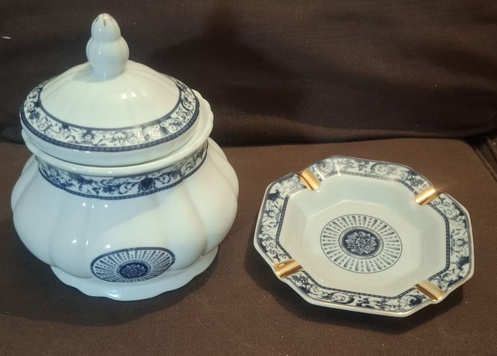 Peças louça decorativa Tons Branco e Azul