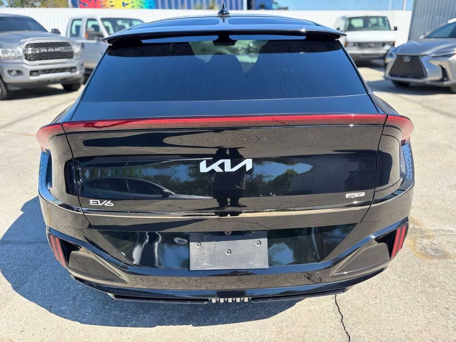 Kia EV6 GT      2023