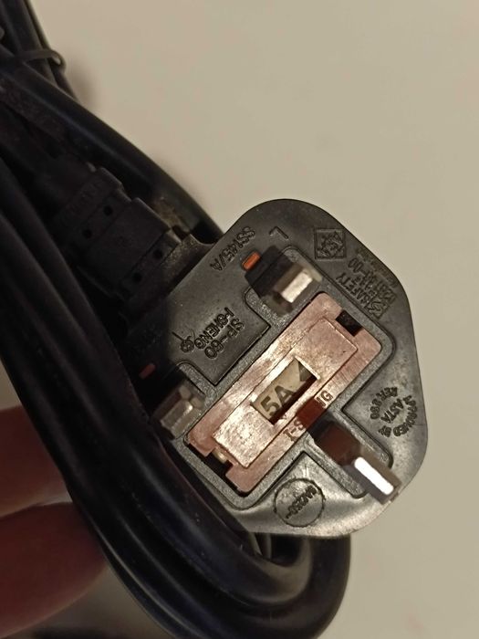 3 Cabos HDMI e outros