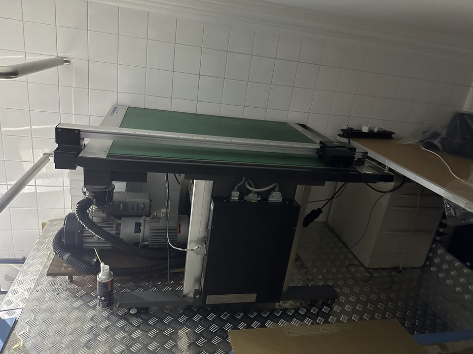 Maquica de corte de cartulina fonsiona com mind cad64740065010306120