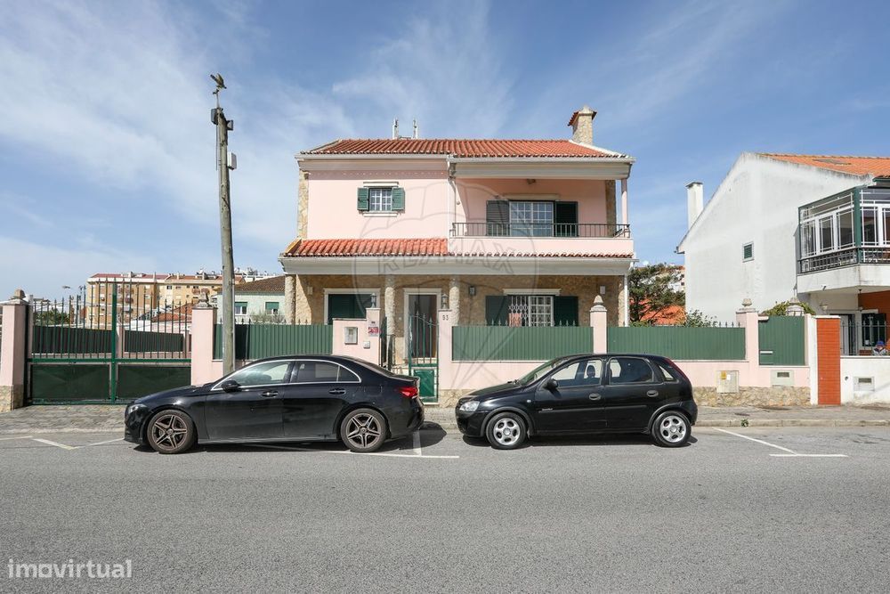 Moradia T4 para venda