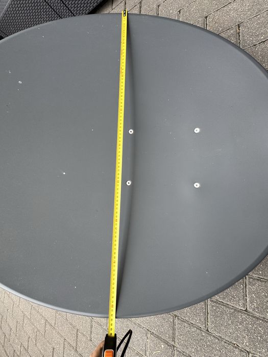 Antena satelitarna z konwenterem
