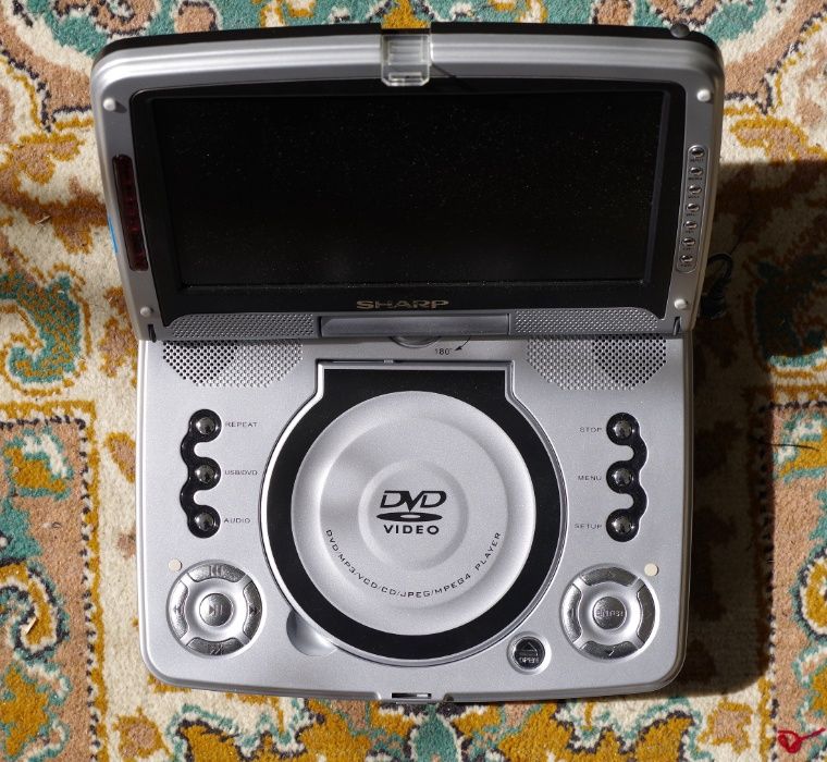 SHARP 11'' TFT lcd TV with DVD, телевизор с DVD и флеш проигрывателем