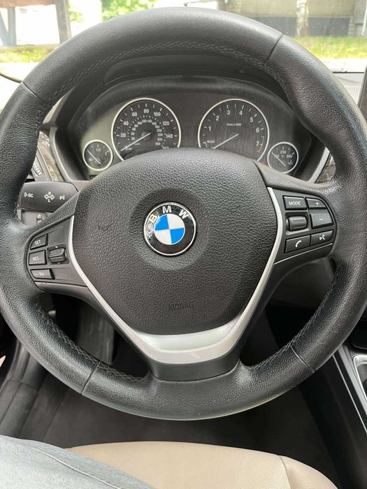 Продам BMW 328I. 2015