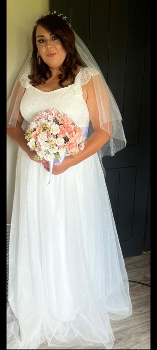 Vendo vestido de noiva novo