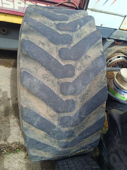 Opona Michelin  440/80-28 (16.9-28