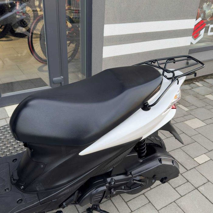 Б/у скутер Suzuki Address V125S, 10 к.с. інжектор, двомісний, доставка