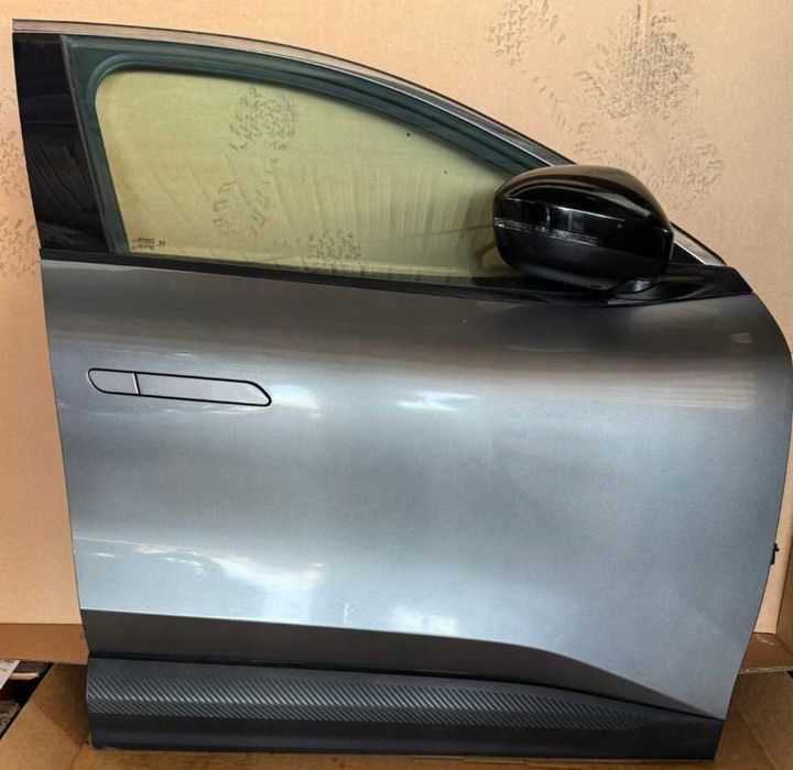 Двері Renault Megane E-Tech передні або задні праві ліві разборка