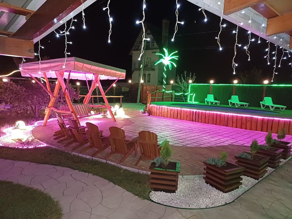 Світло є постійно.  Подобова оренда" БарлігВілла" бассейн баня чан