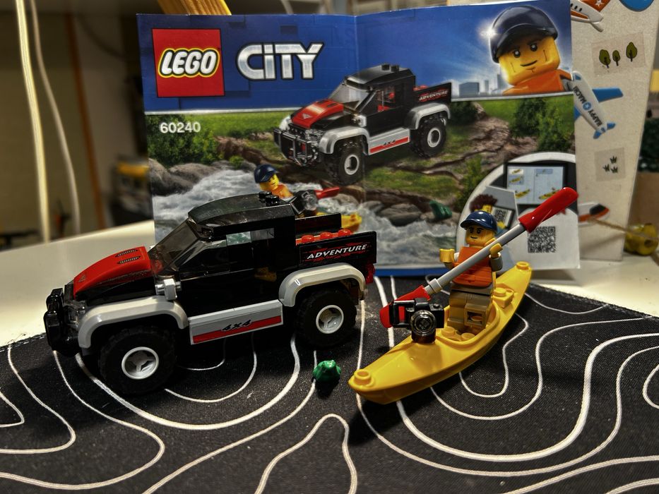 Lego набор 60240.