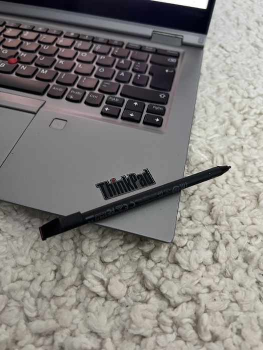 Lenovo TinkPad Yoga i5