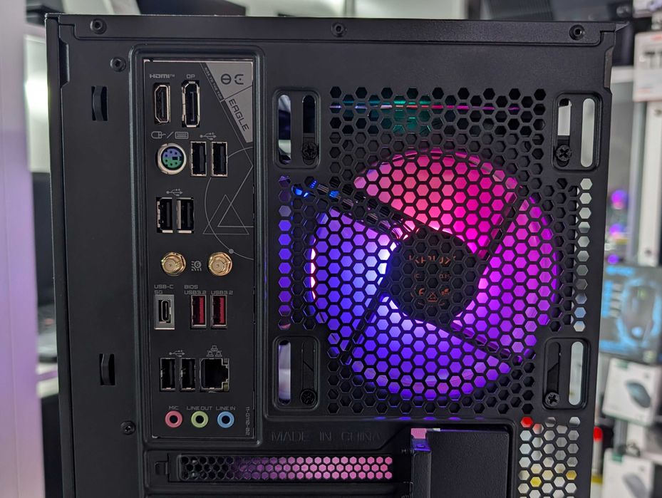 NOWY Gamingowy Komputer Ryzen 7 7800X3D | RTX 5070 12GB 32GB DDR5/1TB