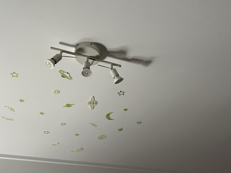 Ceiling Projector with 3 Lamps443666149073889282