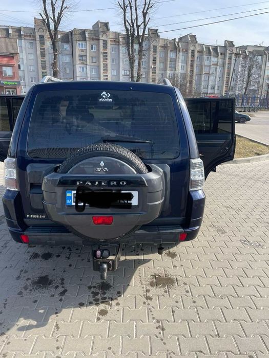Продам Mitsubishi Pajero 2010