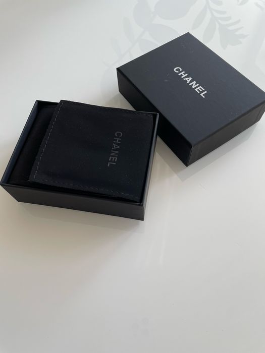 Piekne nowe kolczyki Chanel