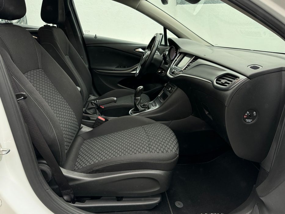 Opel astra de 2019 — photo 5