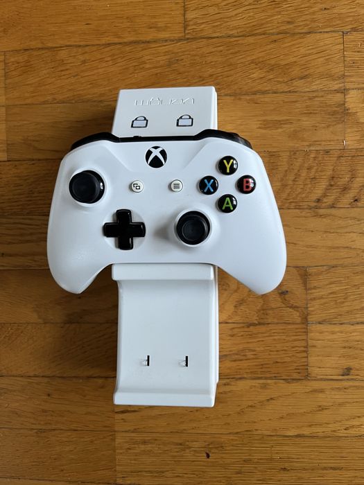 XBOX One S 1TB Gitara Guitar Hero plus gry