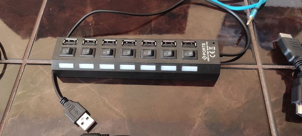Zestaw Telefon + USB HUB + kable
