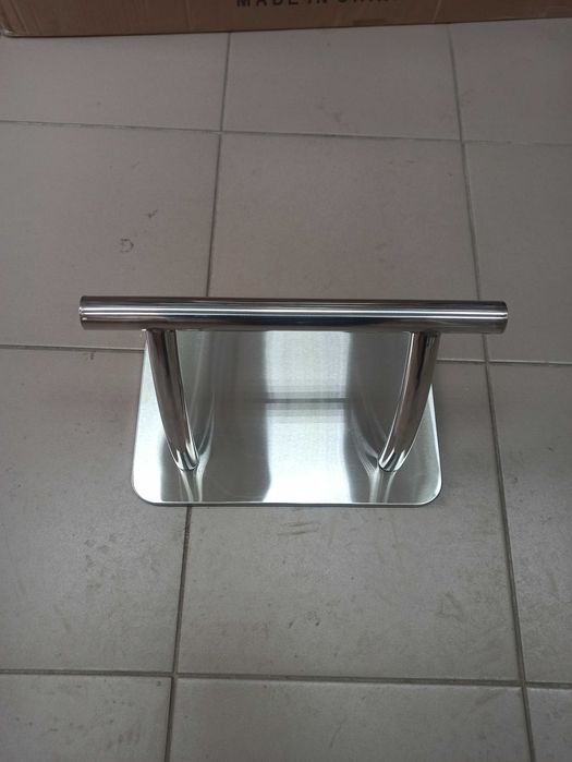 Подставка для ног парикмахерская  металлическая с бархатной подложкой