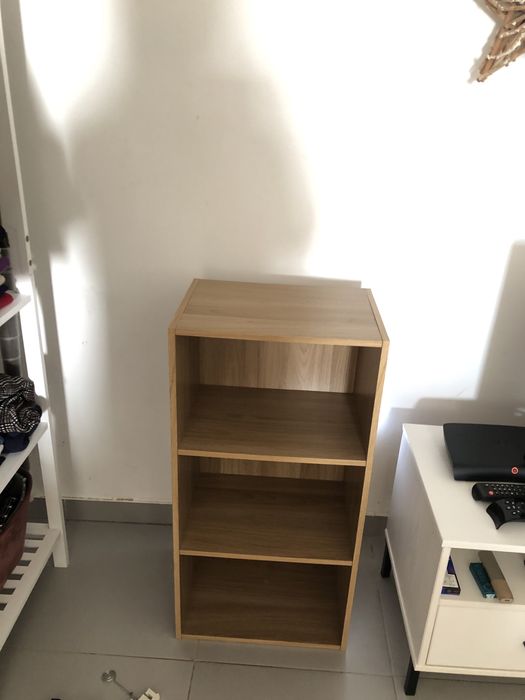 Secretaria com estante