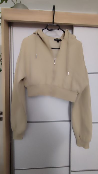 Krótka bluza rozpinana rozm. M Boohoo