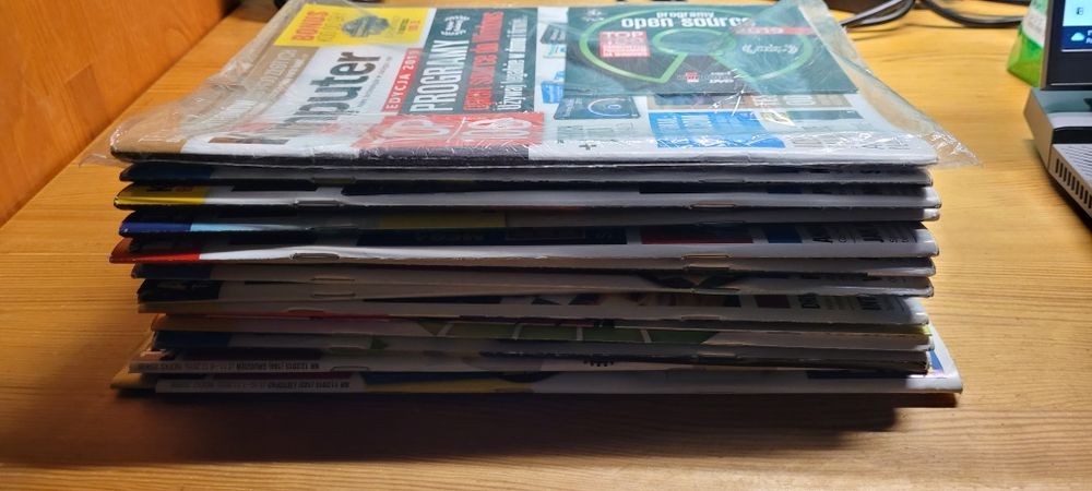 Czasopisma Komputer Świat i PC Format