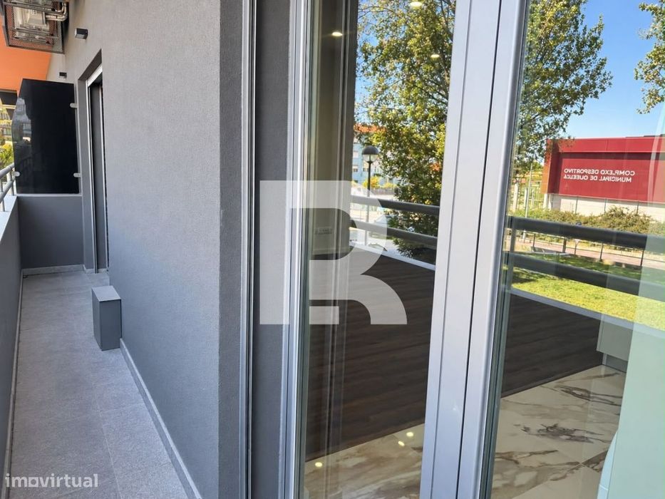 Apartamento T1 Novo na Urbª de Ouressa, Algueirão- Mem Martins