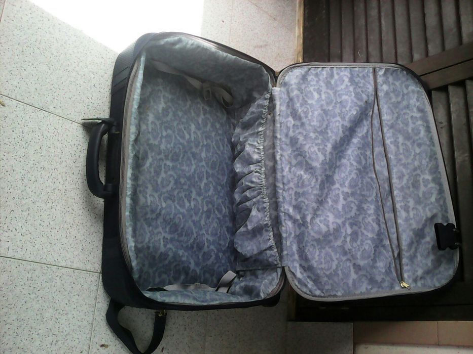 Mala de viagem como nova