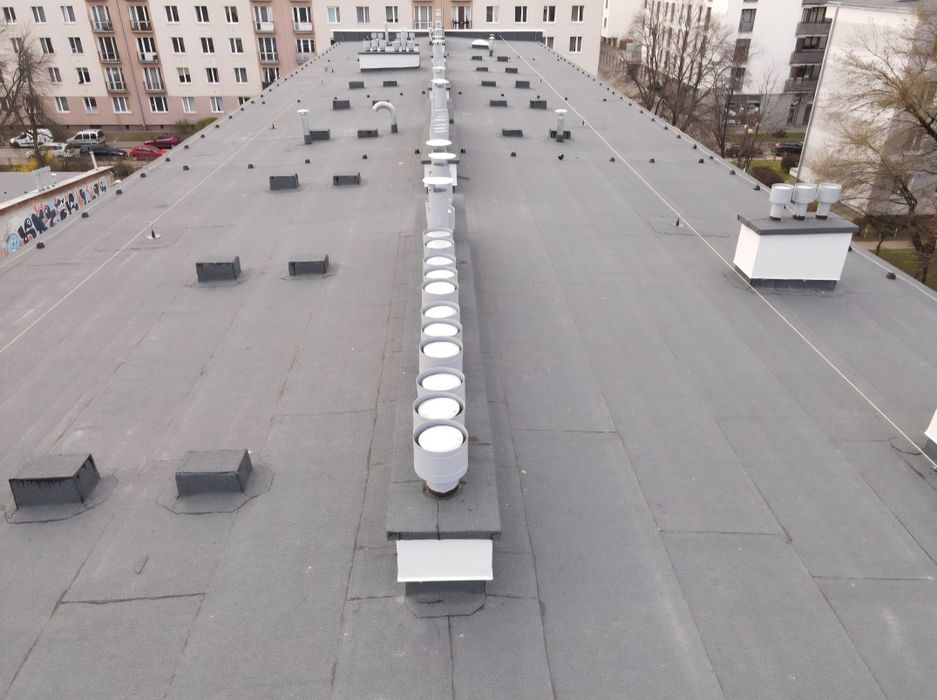 Badanie szczelności dachów płaskich odbiory naprawa przecieki