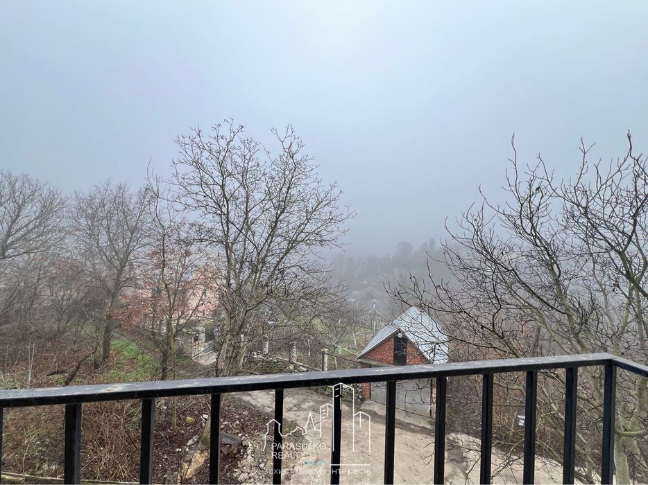 Продам затишну 2-кімнатну квартиру поряд з центром міста!