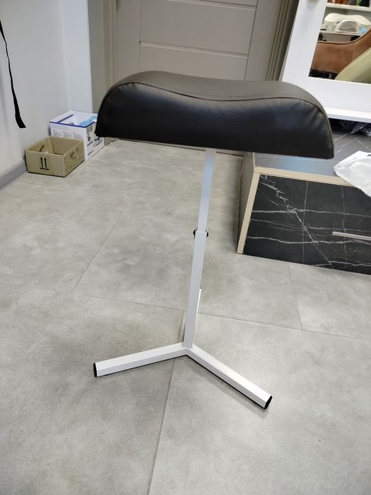 Подіум для педикюра, тринога педикюра, підлокітник