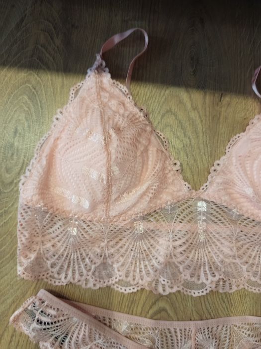 Piękny zestaw bielizny rozmiar Xl/2XL
