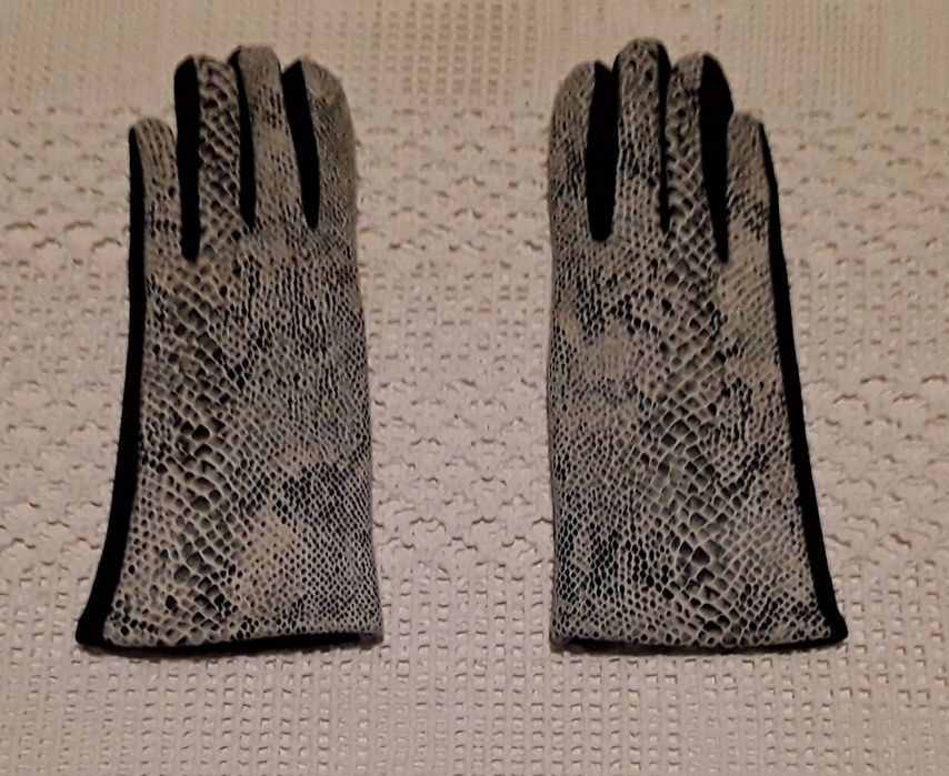 Luvas de camurça sintética com padrão de pele de cobra para senhora