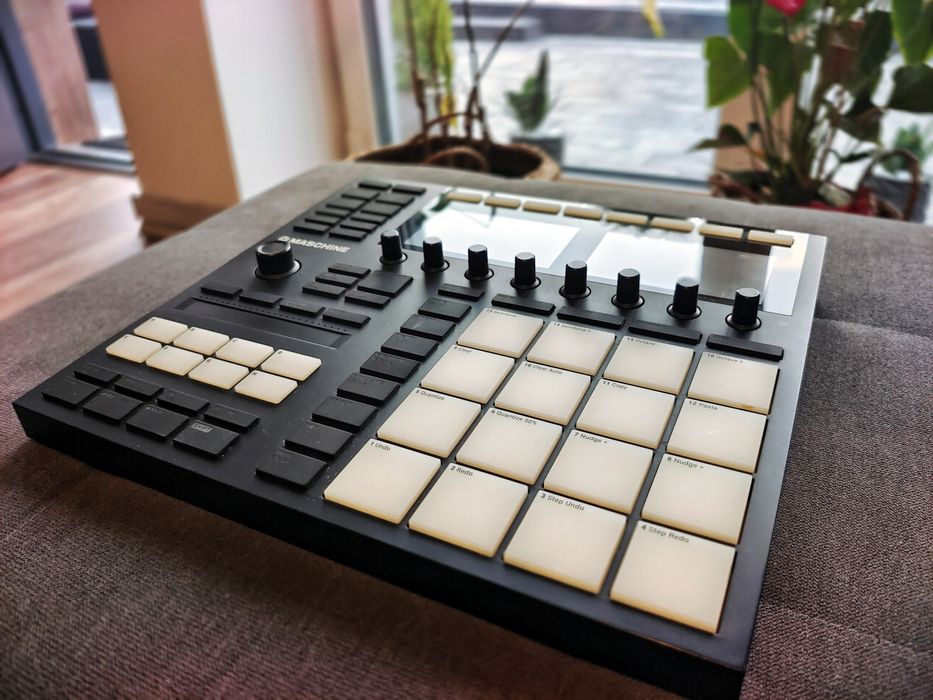 【値下げしました！】maschine mk3 NI_MASCHINE_Rendering_01-15-