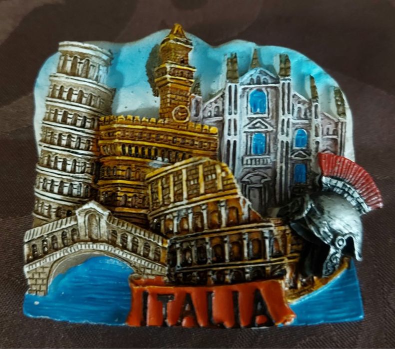 Сувеніри Магнітики на холодильник.  60 грн.